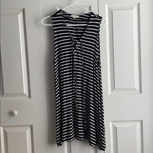 La Hearts T-shirt dress